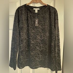 Women’s sheer pattern top